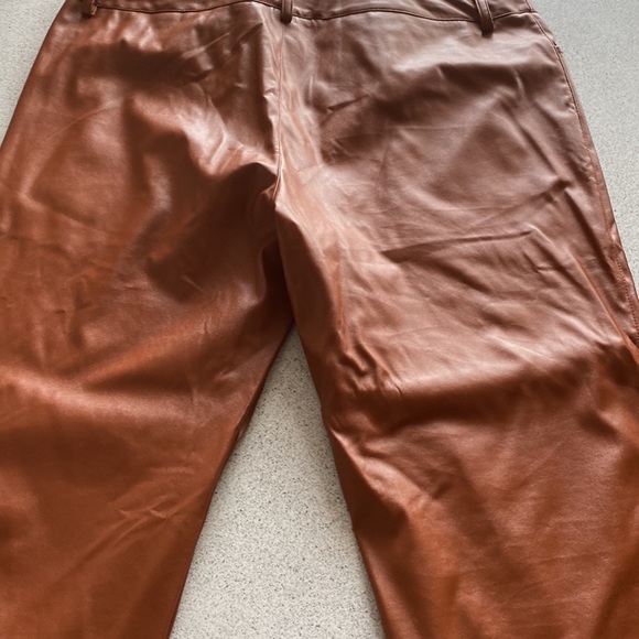 NICE TAN GOLD COLOR ON PU LEATHER. No Brand - Picture 3 of 3